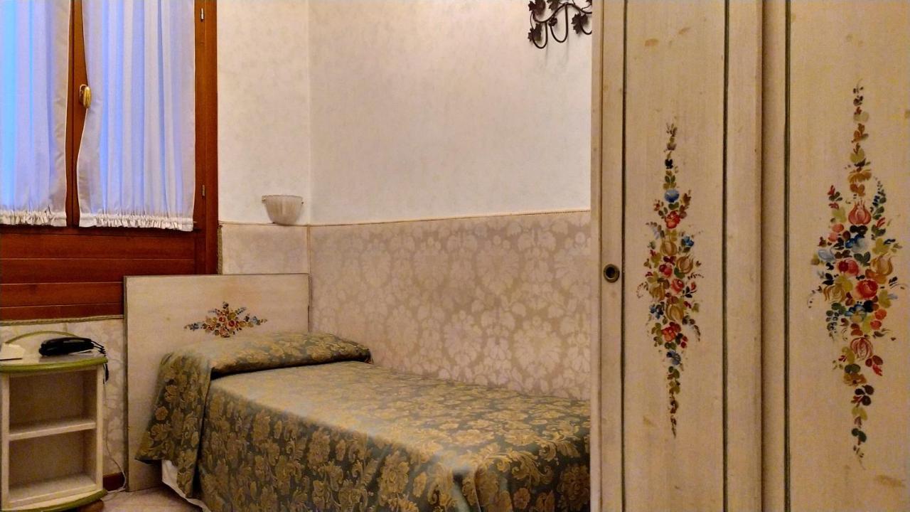 Hotel San Salvador Basic & Local 2 Stars Hotel 베니스 외부 사진
